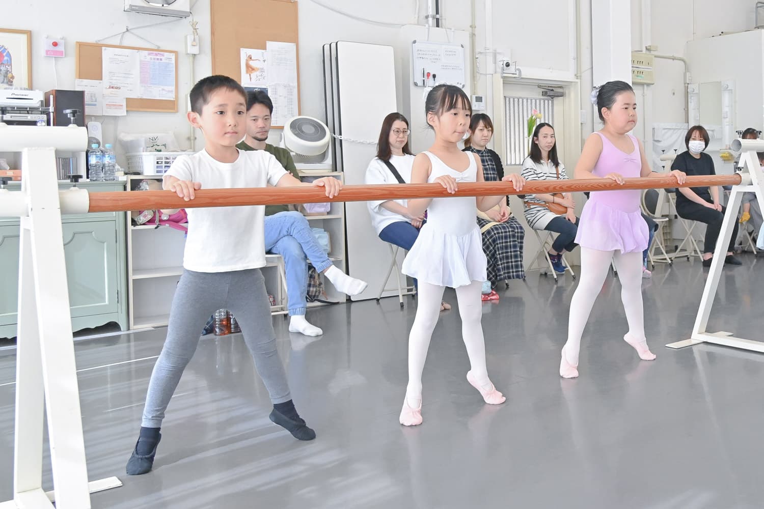 Cクラス(Charmy Class)／3歳～小学1年生 レッスン風景