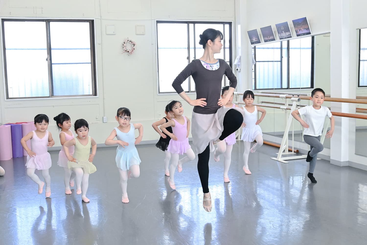 Cクラス(Charmy Class)／3歳～小学1年生 レッスン風景